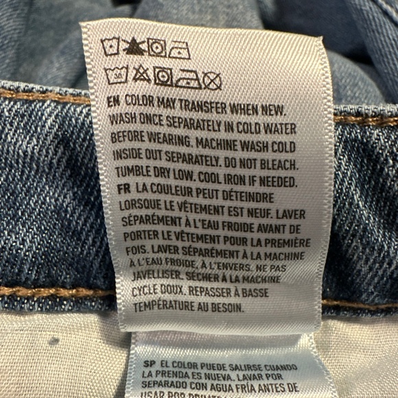 American Eagle Women’s Mom Jeans 6 Long Blue Distressed Straight - Picture 6 of 9